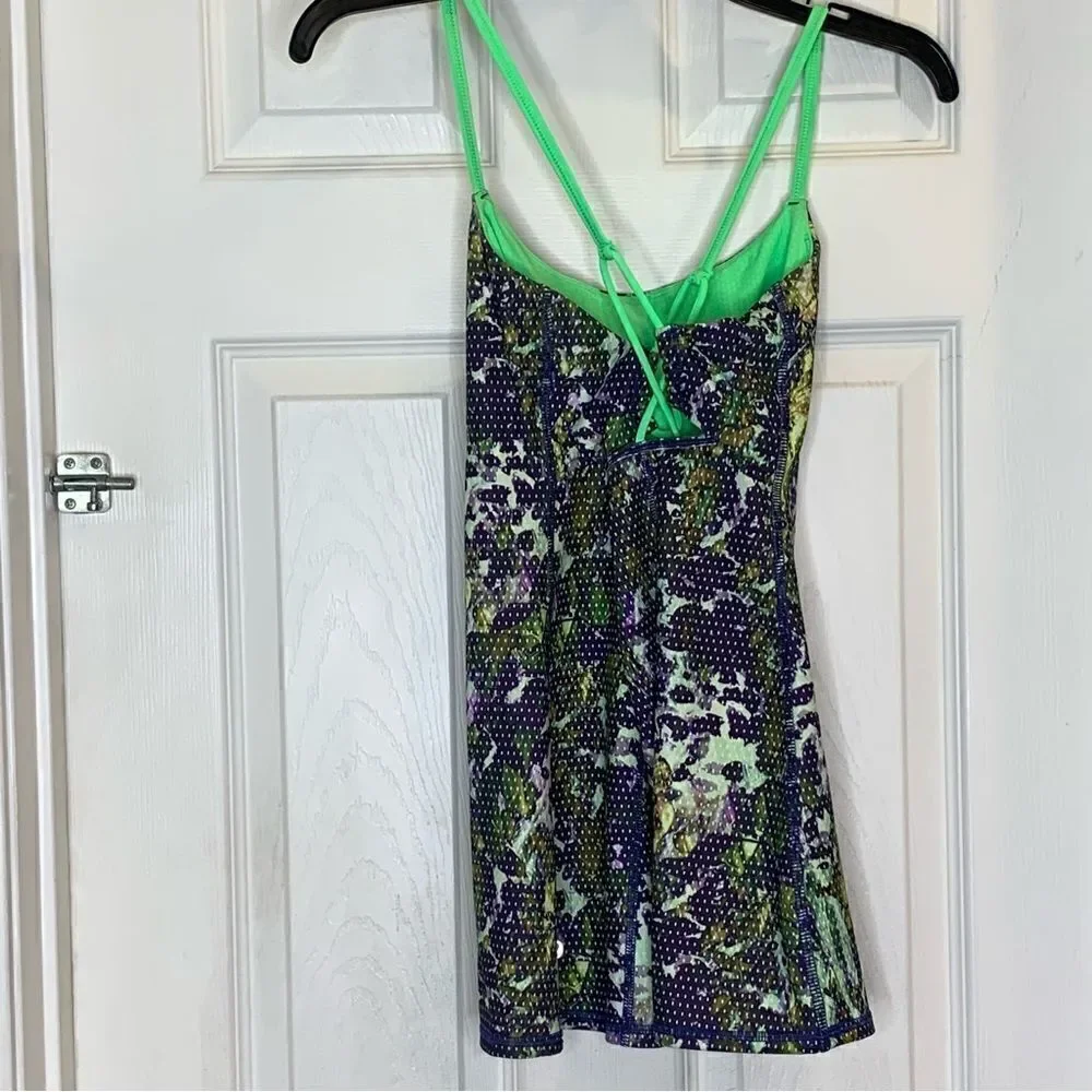 lululemon athletica size bust